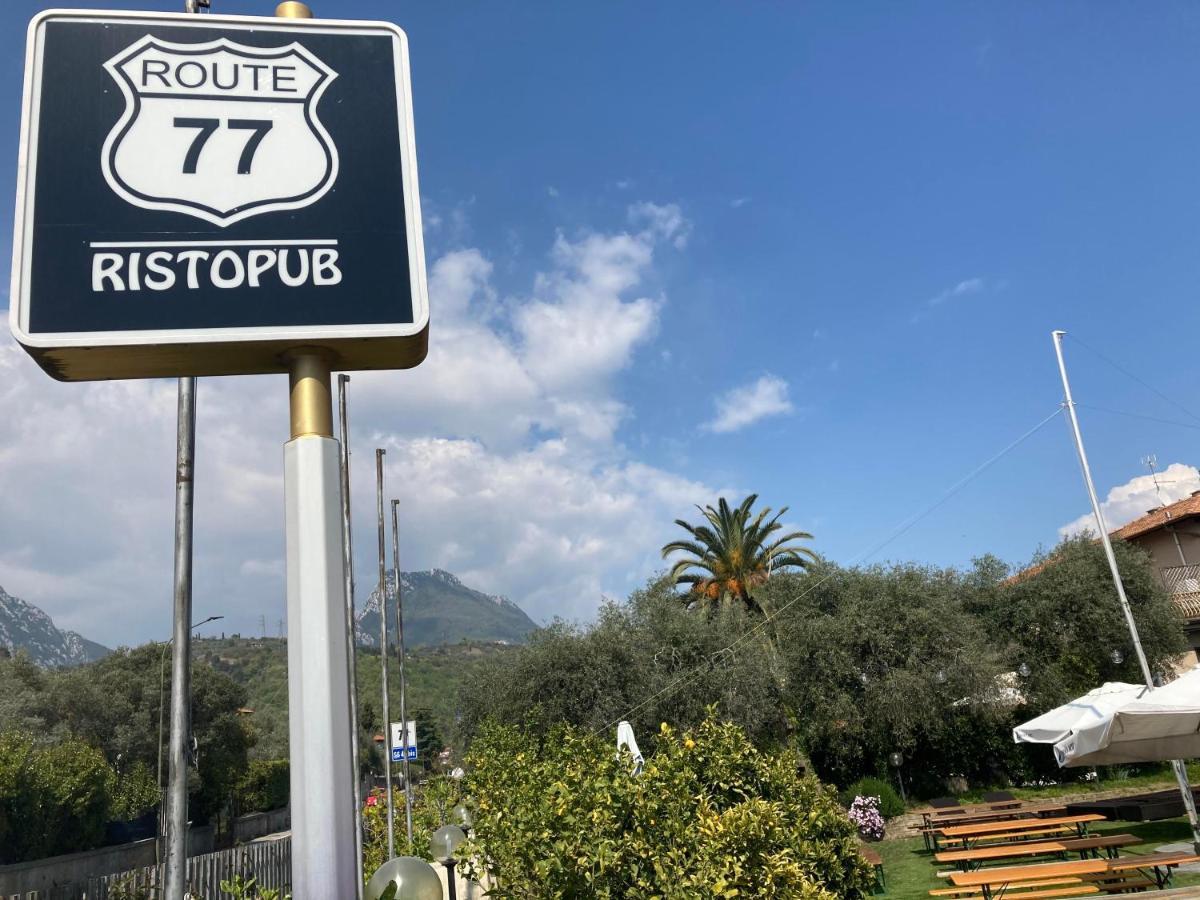 Route77 Hostel *